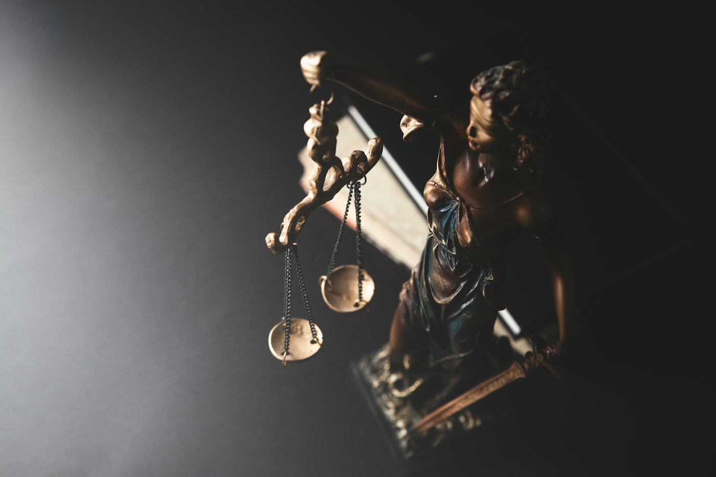 Statue of Lady Justice holding the scales